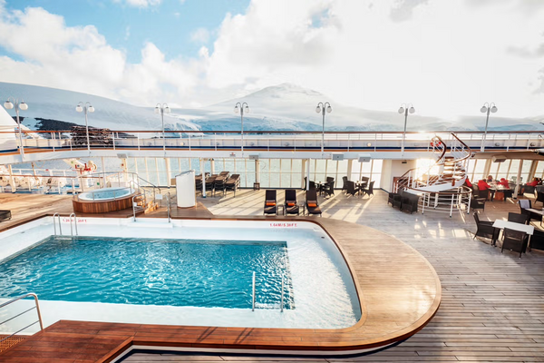Silversea Cruises Silver Cloud The Grill 5 ©Silversea Cruises Ltd.png